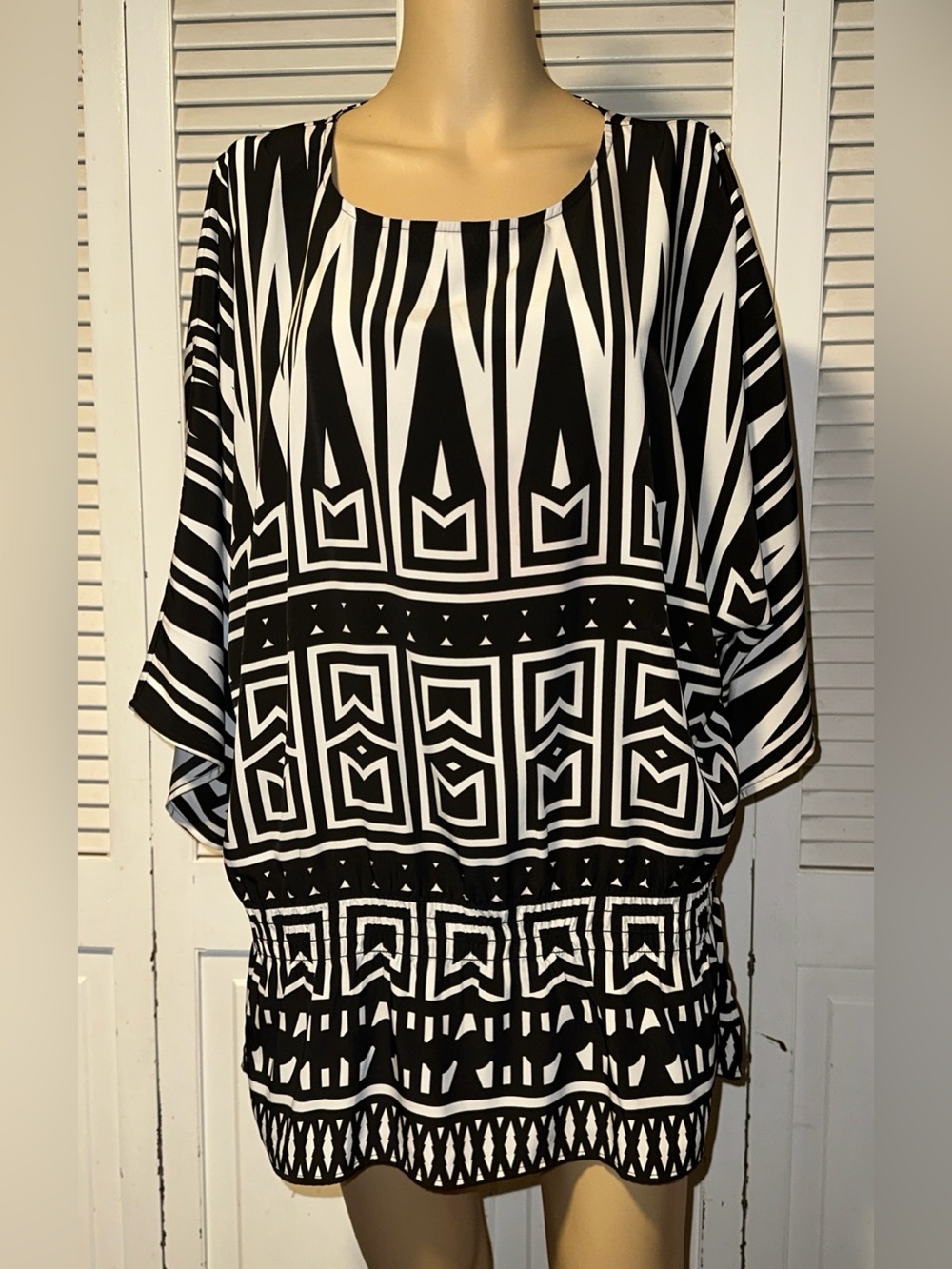 Chico’s Boho Tunic Top Black White Geometric Peplum XL